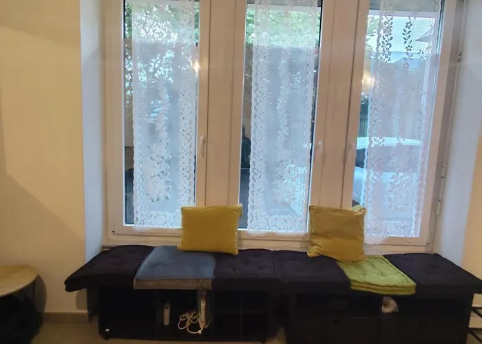 Joli Avec Cour Interieure Apartamento Aix-les-Bains
